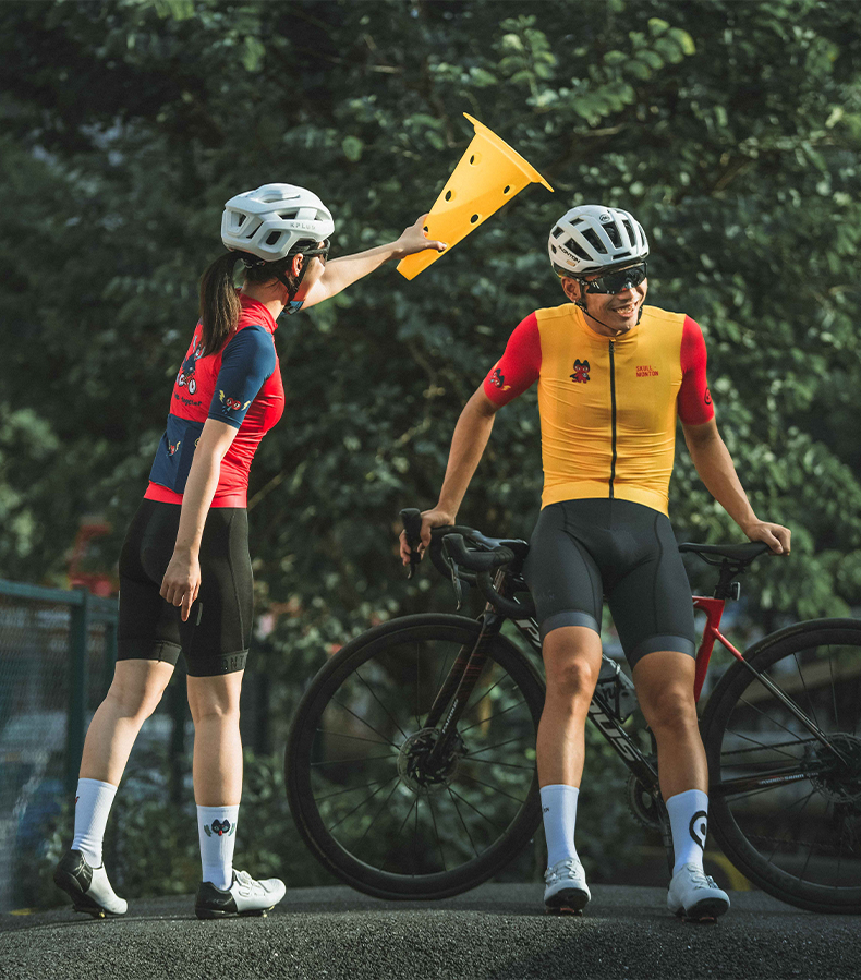 breathable cycling jersey