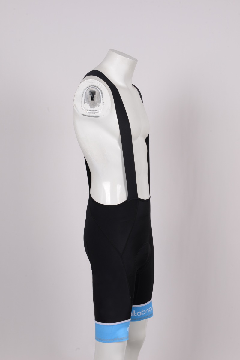 custom cycling clothing