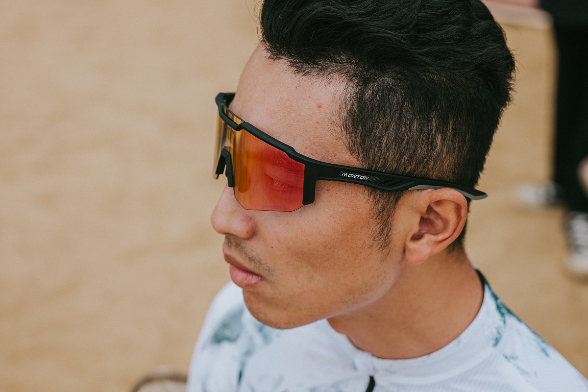 photochromic cycling sunglasses