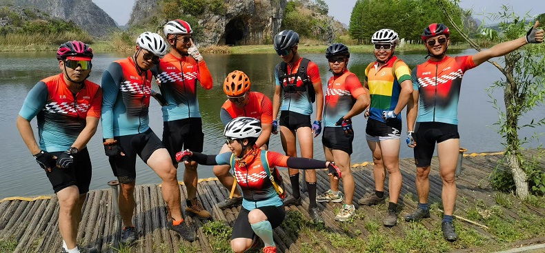 custom cycling jersey