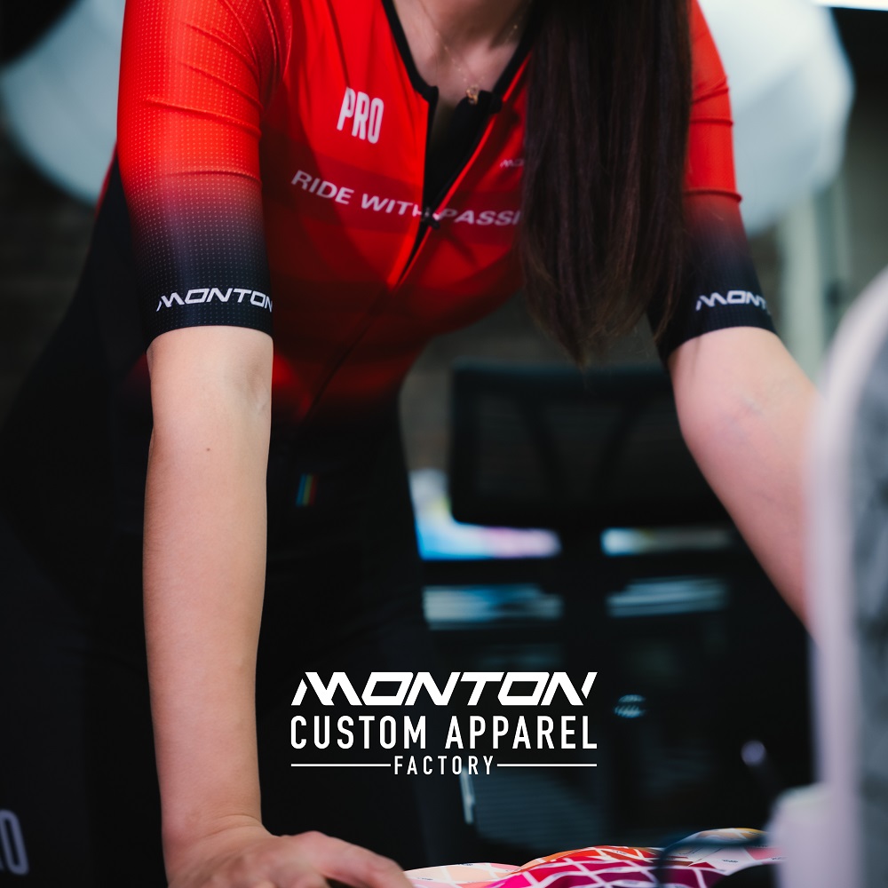 custom cycling clothing