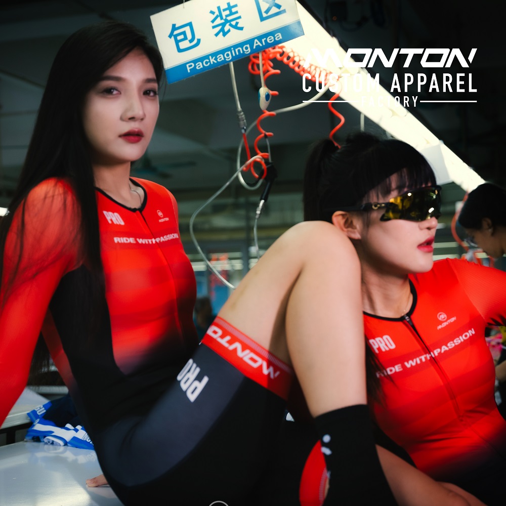 custom cycling clothing