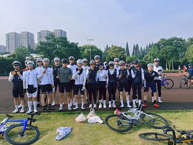 custom cycling club kit