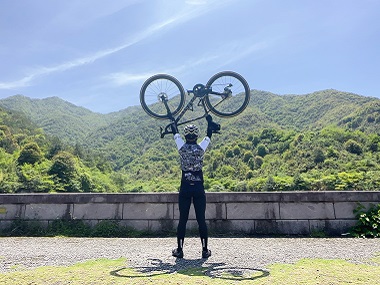 custom cycling club kit