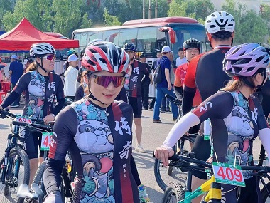 custom cycling club kit