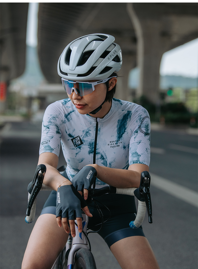 fingerless cycling gloves