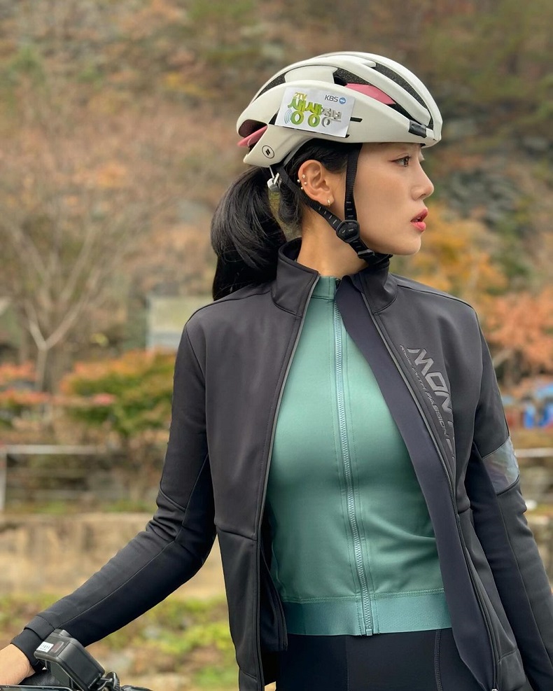 womens thermal cycling jacket