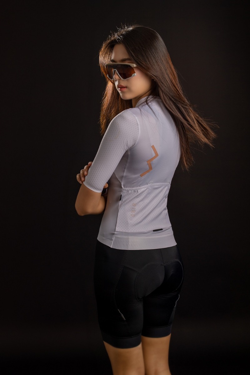 womens white cycling jersey