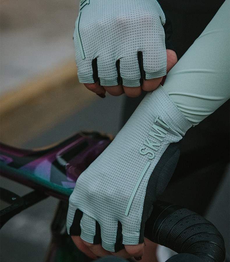 bicycle gloves