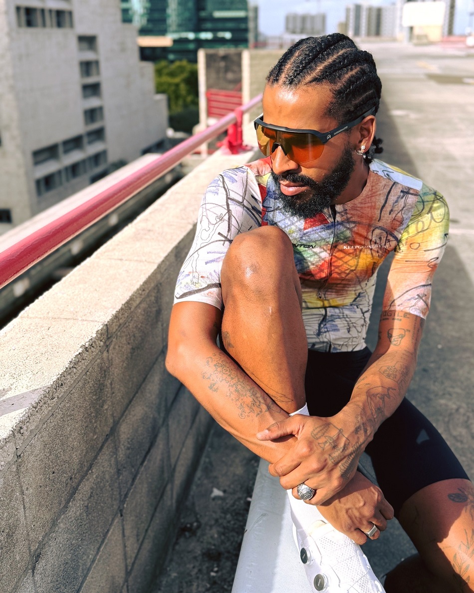 Monton x Keepgoingbybee cycling jersey