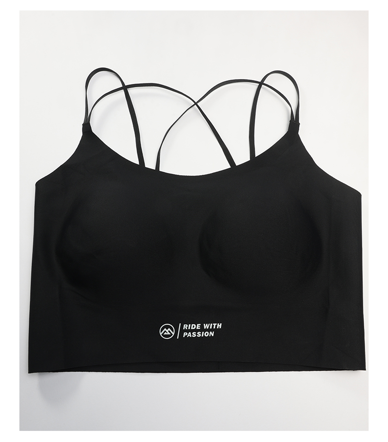 black sports bra