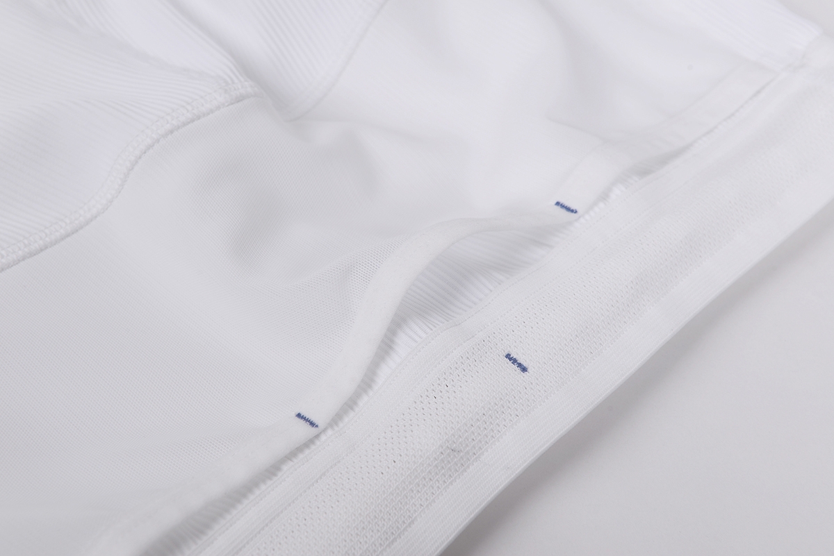 wide waistband detail with rib fabric texture