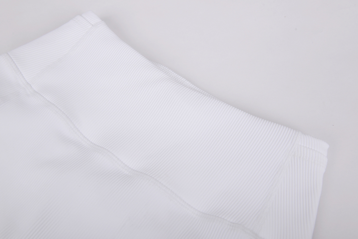 wide waistband detail with rib fabric texture