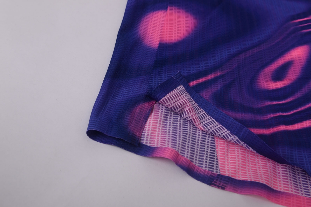 side waist split design