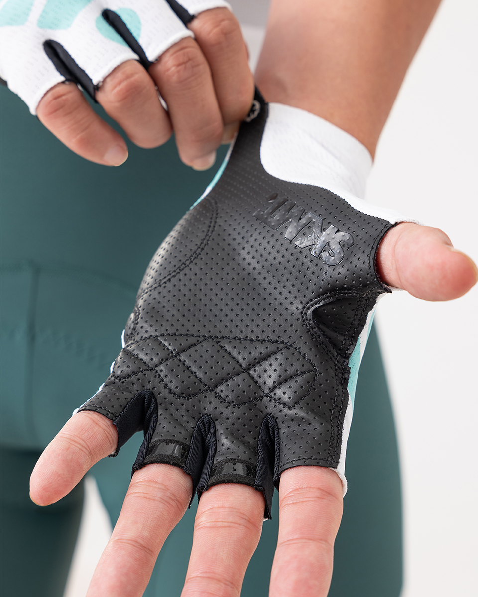 bicycle riding gloves