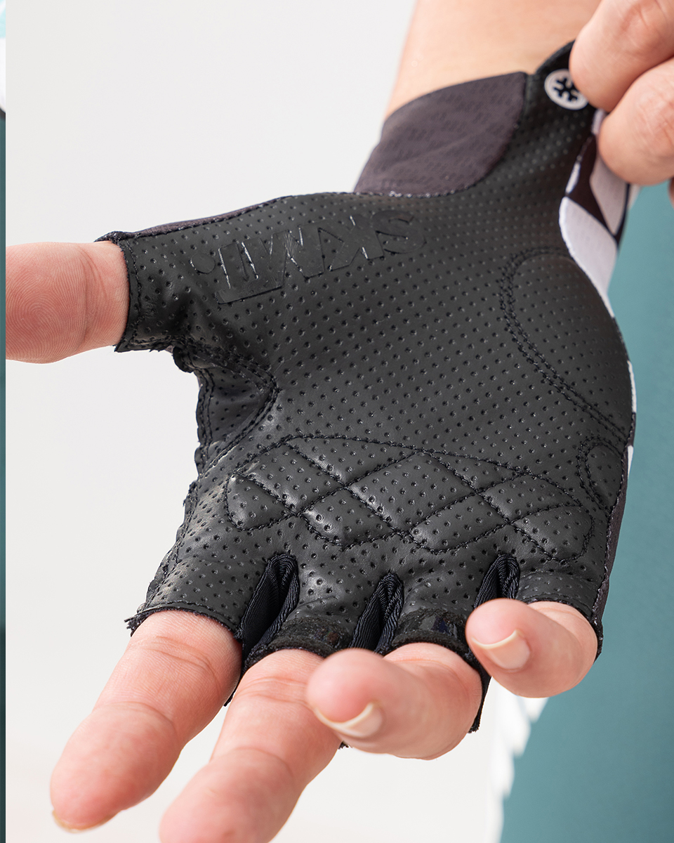 bicycle riding gloves