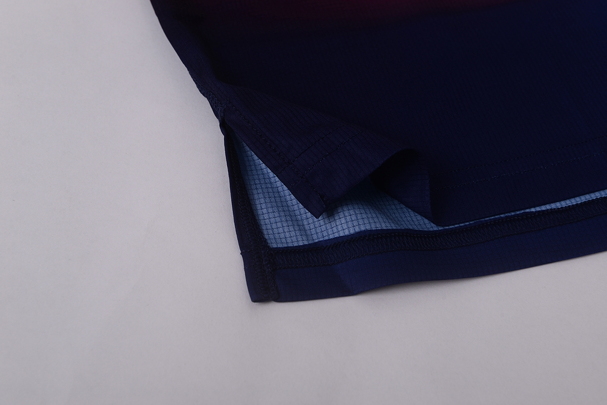 Breathable lower hem detail