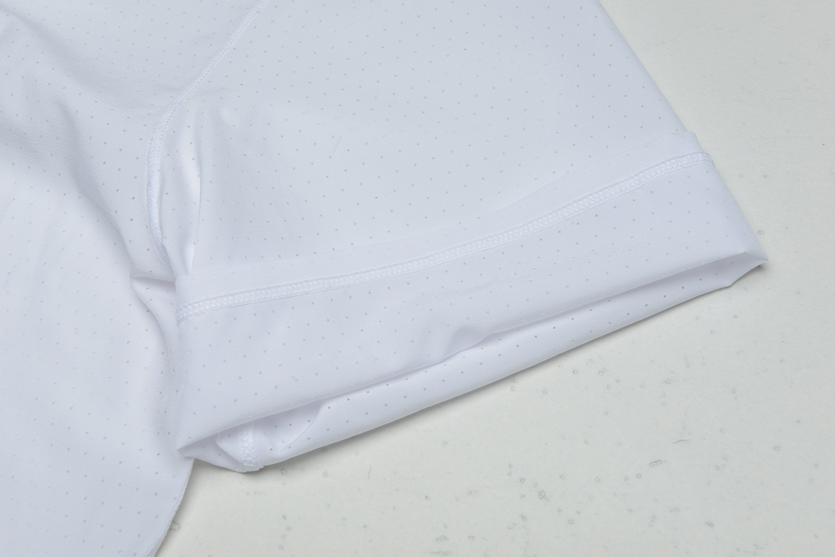 short sleeves detail