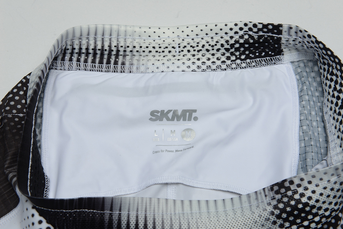 tights showing size label, waistband construction and inner panel