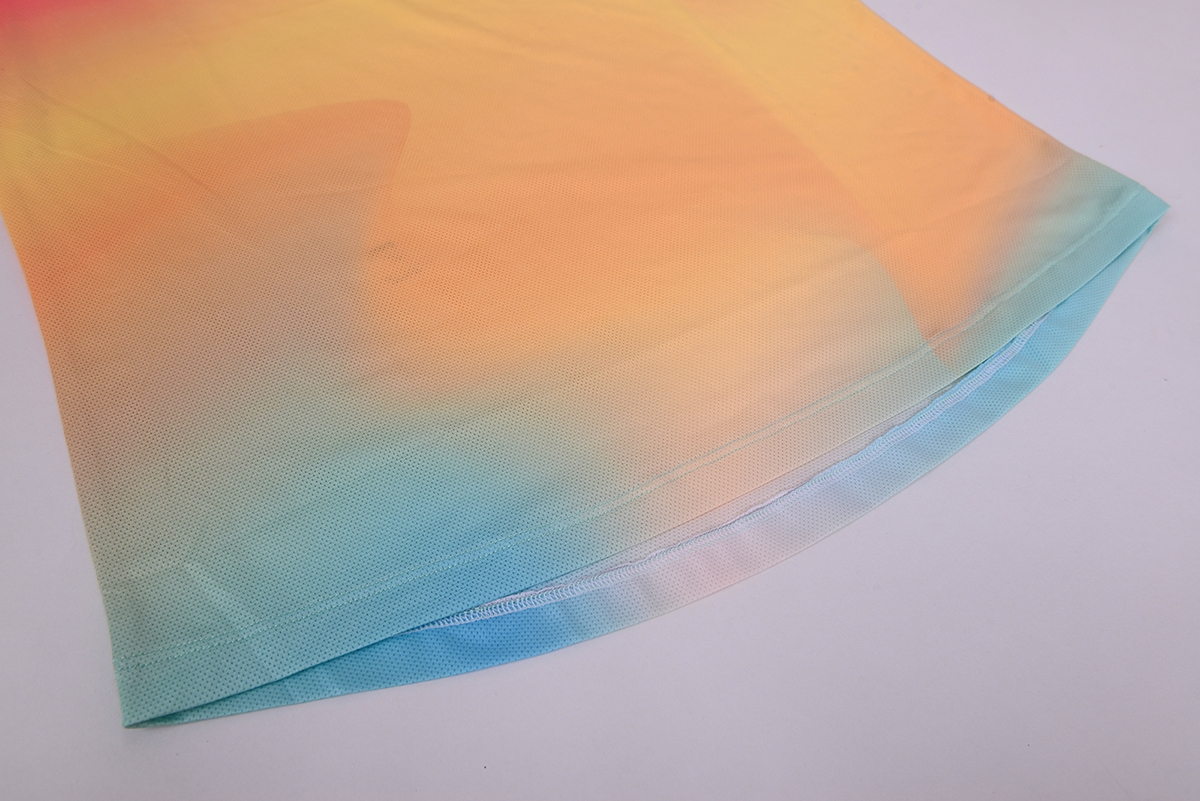 Breathable lower hem detail