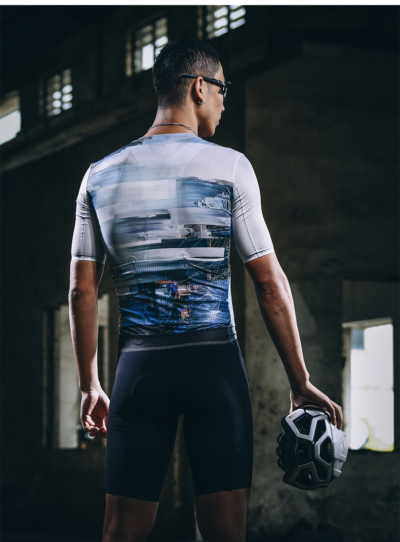 race cut cycling jersey