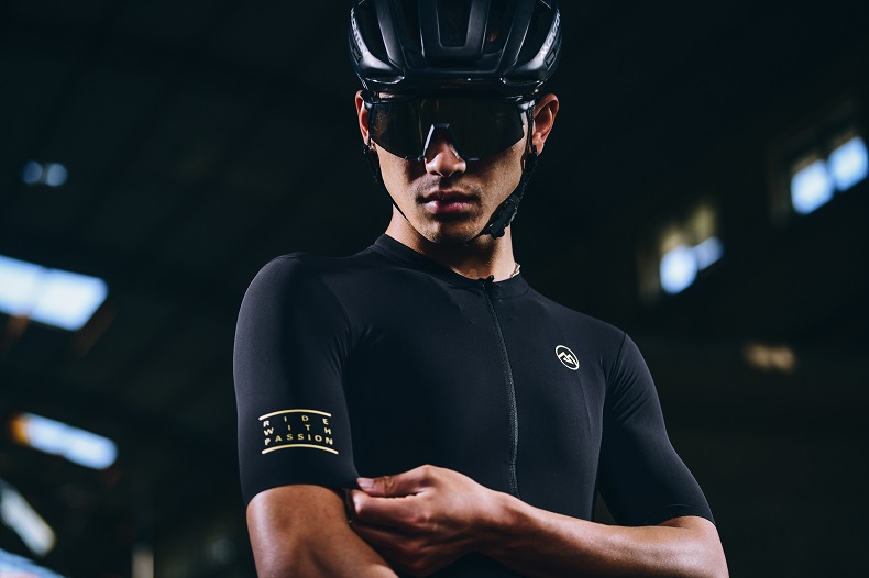 aero cycling jersey