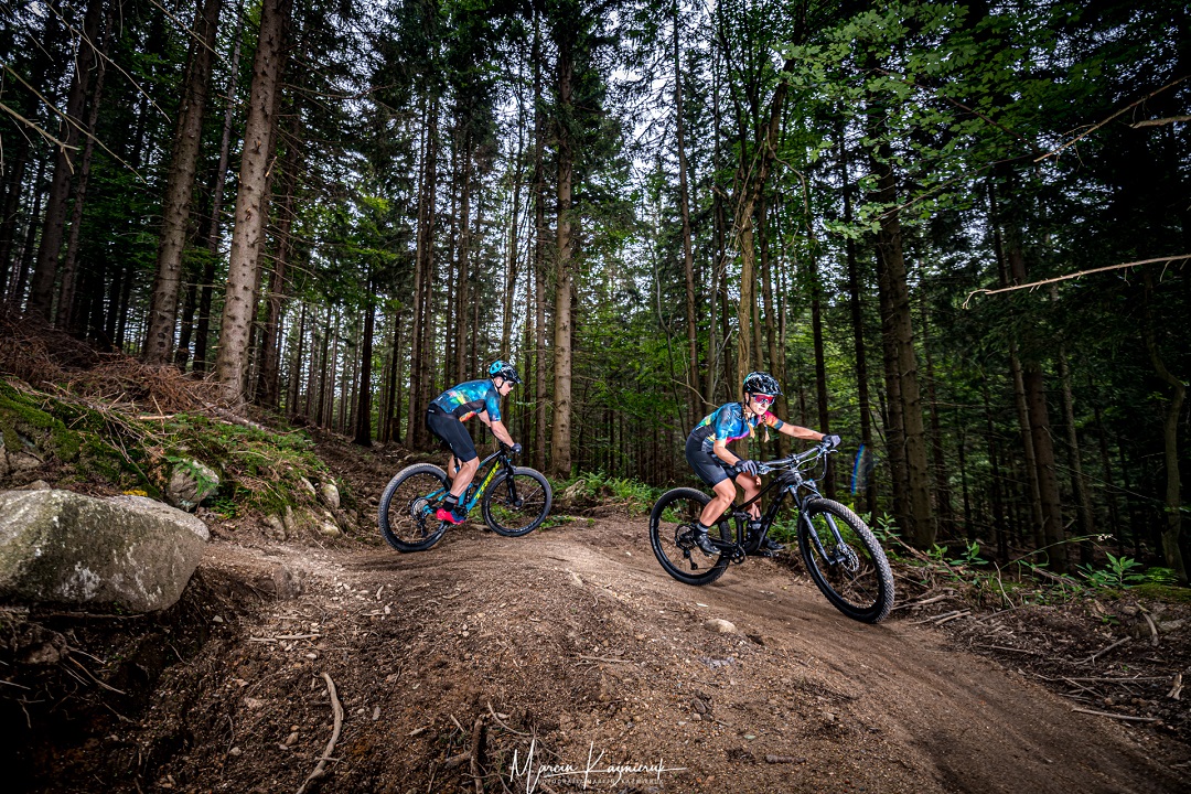 couple cycling jersey
